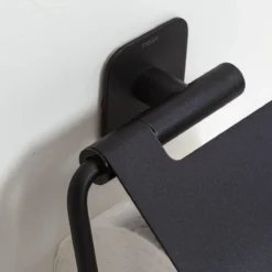 Tiger Colar - Toiletrolhouder Met Klep - Zwart -Mooie Badkamer 1200x1200 144