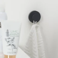 Tiger Urban - Handdoekhaak - 2 Stuks - Zwart - ø 5 Cm - Inclusief 4 Decorringen - Zelfklevend -Mooie Badkamer 1200x1200 195