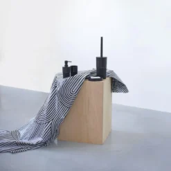 Sealskin Brave Tandenborstelbeker Vrijstaand - Zwart -Mooie Badkamer 1200x1200 408